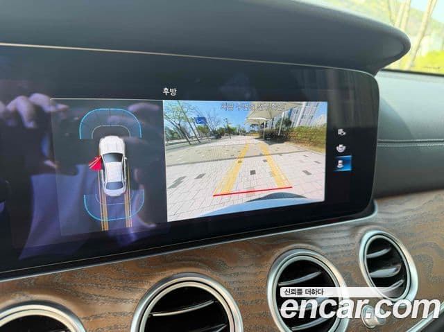 Mercedes-Benz E-Class 2021 — Фото 16/20