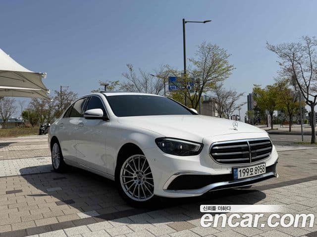 Mercedes-Benz E-Class 2021 — Фото 20/20