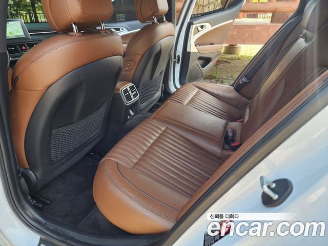 Genesis G70 2019 — Şəkil 13/20