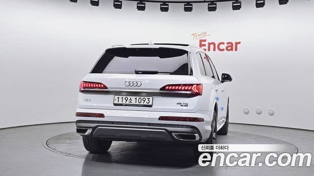 Audi Q7 2021 — Şəkil 4/20
