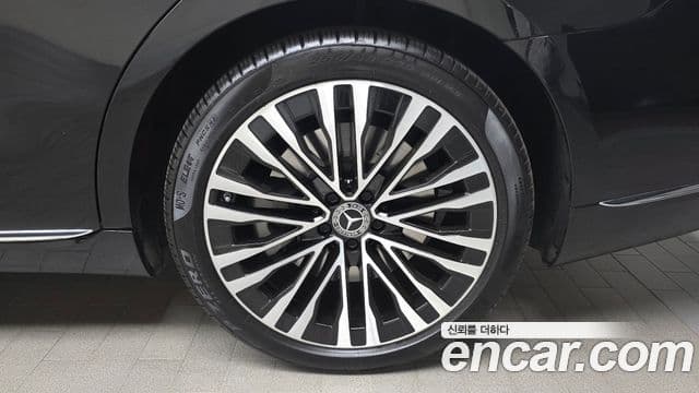 Mercedes-Benz S-Class 2021 — Photo 29/39