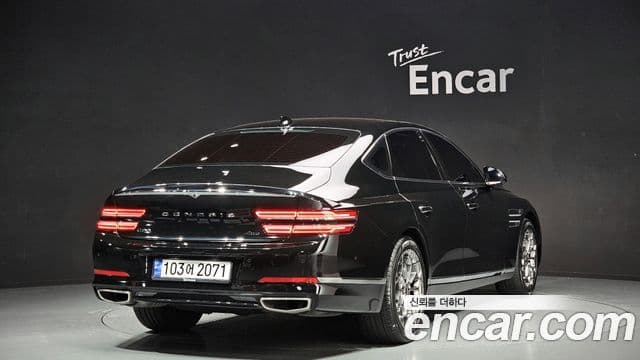 Genesis Electrified G80 2021 — Şəkil 1/20