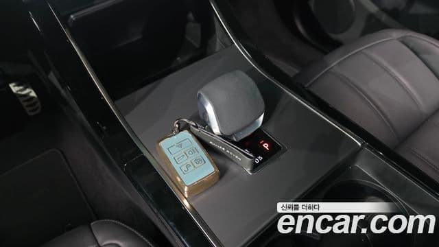 Land Rover Range Rover Evoque 2024 — ფოტო 9/20