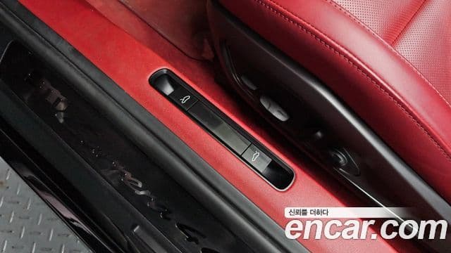 Porsche 911 2023 — Photo 30/38