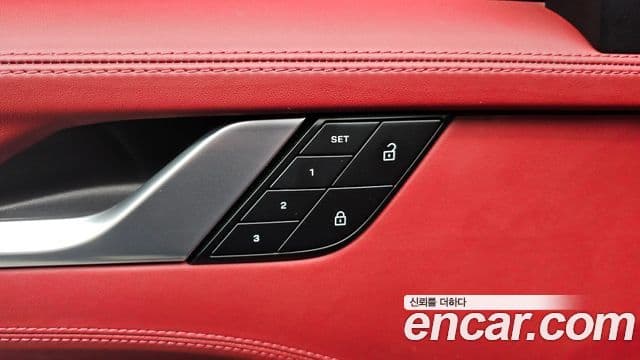 Porsche 911 2023 — Photo 21/38