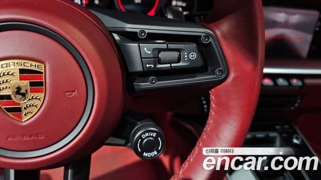 Porsche 911 2023 — Photo 29/38