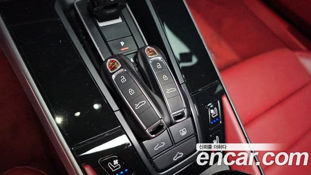 Porsche 911 2023 — Photo 12/38
