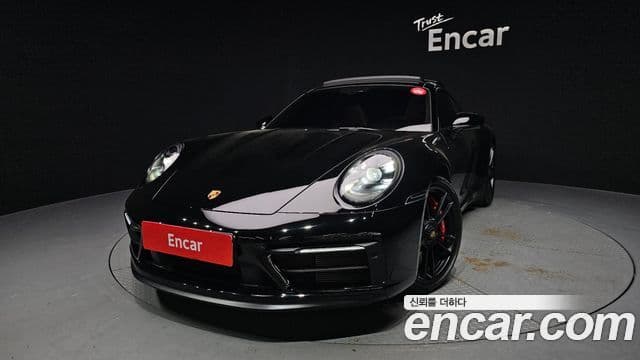 Porsche 911 2023 — Photo 26/38