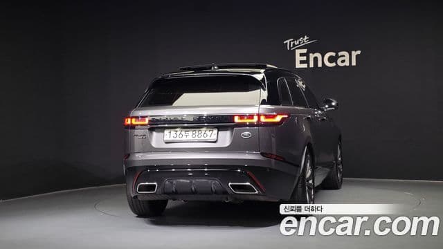 Land Rover Range Rover Velar 2019 — Photo 31/33