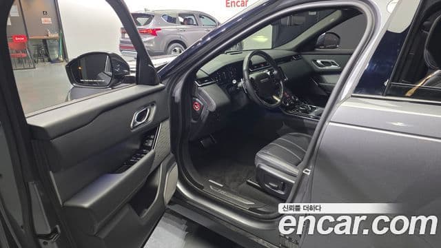 Land Rover Range Rover Velar 2019 — Photo 20/33