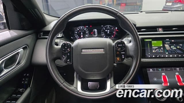 Land Rover Range Rover Velar 2019 — Photo 12/33