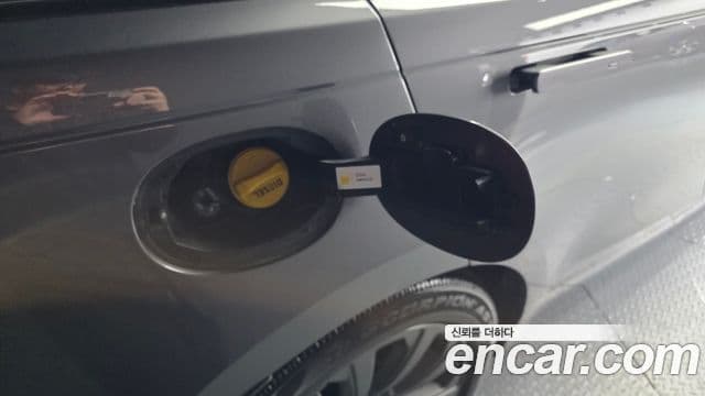 Land Rover Range Rover Velar 2019 — Photo 25/33