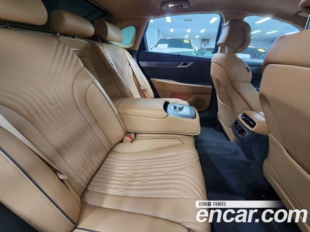 Genesis Electrified G80 2023 — Şəkil 18/20
