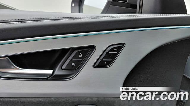 Audi Q8 2021 — Şəkil 3/20