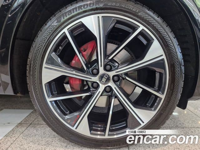 Audi SQ5 2023 — ფოტო 3/20