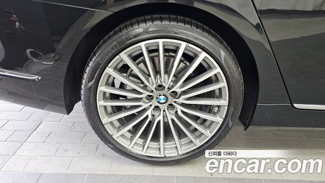 BMW 7 Series 2021 — фото 5 из 20