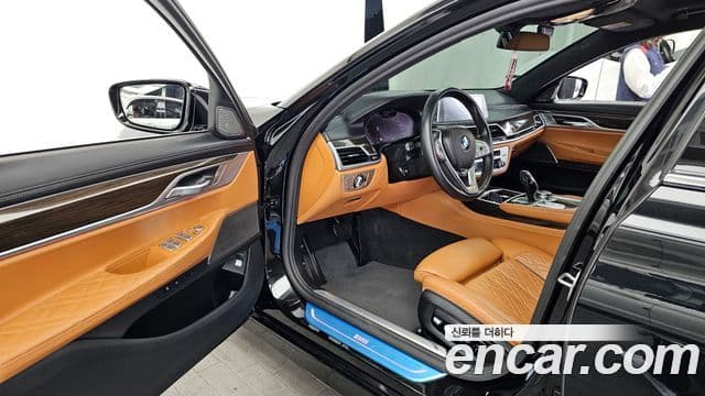 BMW 7 Series 2021 — ფოტო 10/20