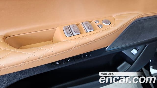 BMW 7 Series 2021 — Photo 17/34
