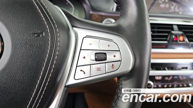 BMW 7 Series 2021 — Photo 14/34