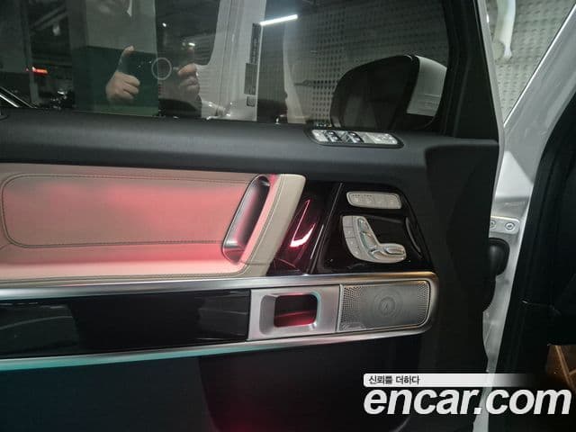 Mercedes-Benz G-Class 2025 — Фото 17/20