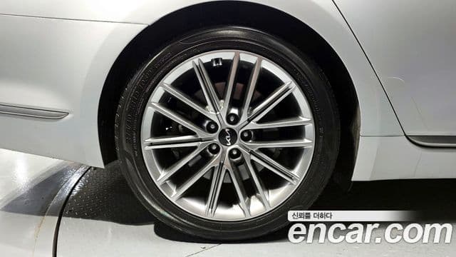 Kia The K9 2021 — Photo 16/39