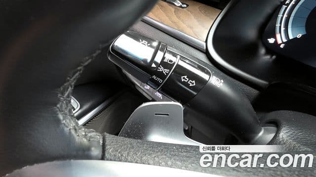 Kia The K9 2021 — Photo 17/39