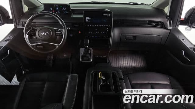 Hyundai Staria 2023 — ფოტო 7/20