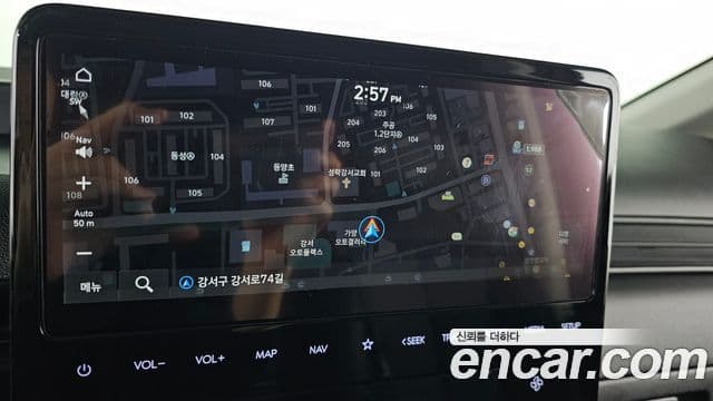 Hyundai Staria 2023 — ფოტო 14/20