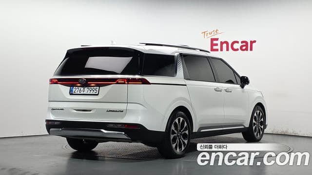 Kia Carnival 2021 — ფოტო 2/20