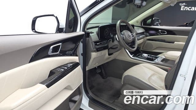 Kia Carnival 2021 — ფოტო 11/20