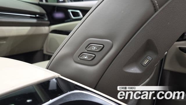 Kia Carnival 2021 — Şəkil 19/20