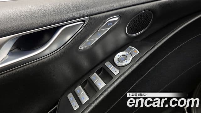 Genesis G80 2021 — Photo 26/34