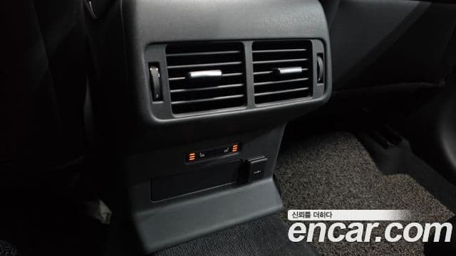 Land Rover Range Rover Velar 2023 — Şəkil 20/20