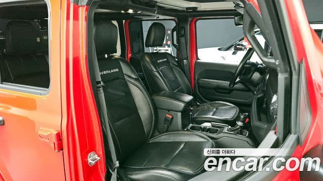 Jeep Wrangler 2019 — Şəkil 12/20