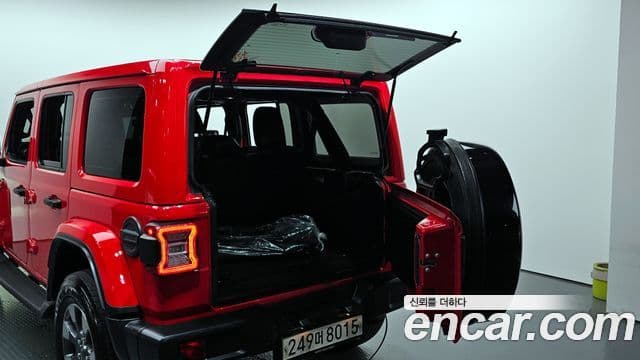 Jeep Wrangler 2019 — Şəkil 19/20