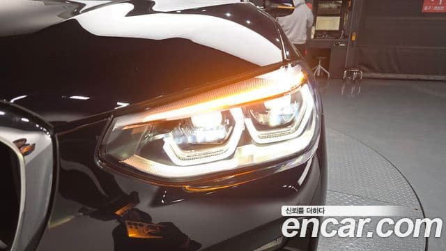 BMW X4 2021 — ფოტო 34/36