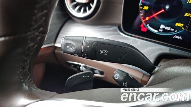 Mercedes-Benz CLS-Class 2021 — Photo 14/32