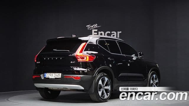 Volvo XC40 2024 — Şəkil 2/20
