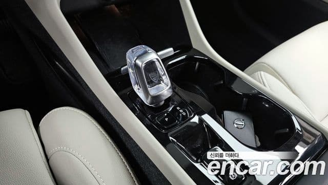 Volvo XC40 2024 — Şəkil 9/20