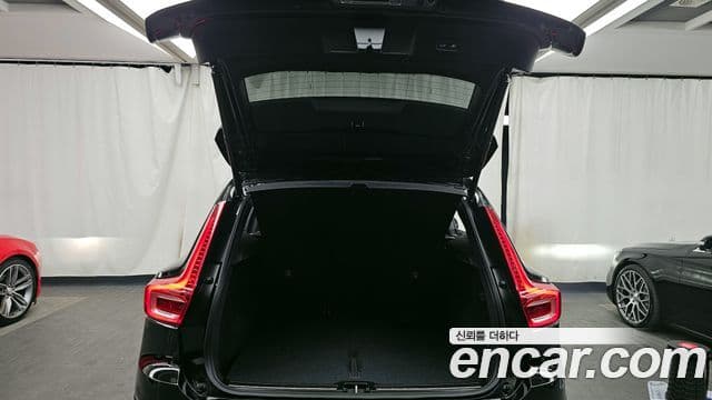 Volvo XC40 2024 — фото 20 из 20