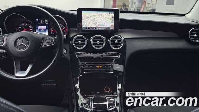 Mercedes-Benz GLC-Class 2018 — ფოტო 18/20