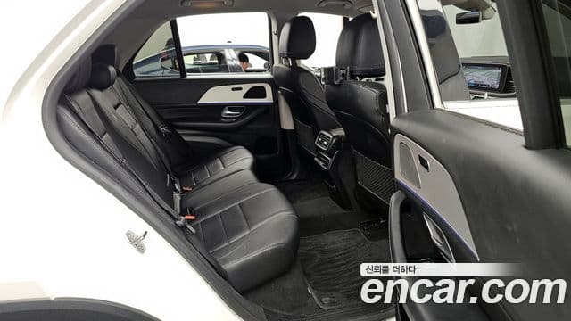 Mercedes-Benz GLE-Class 2019 — Şəkil 12/20