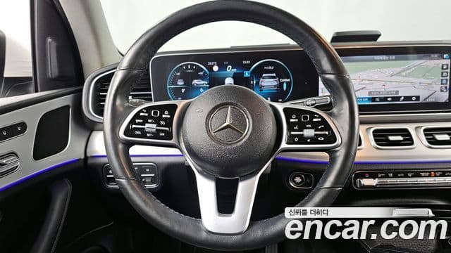 Mercedes-Benz GLE-Class 2019 — Şəkil 13/20