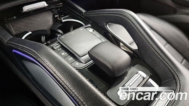 Mercedes-Benz GLE-Class 2019 — Şəkil 18/20