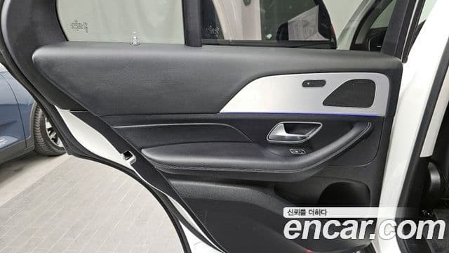 Mercedes-Benz GLE-Class 2019 — Photo 4/31