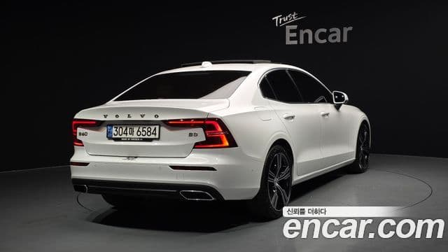 Volvo S60 2020 — фото 2 из 20