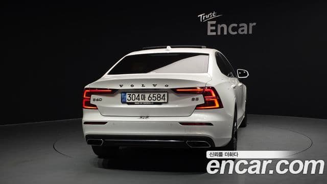 Volvo S60 2020 — фото 4 из 20