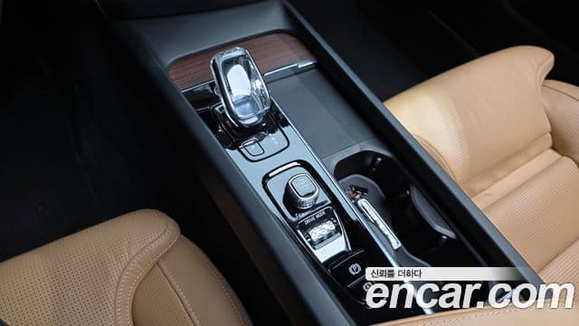 Volvo S60 2020 — Şəkil 9/20
