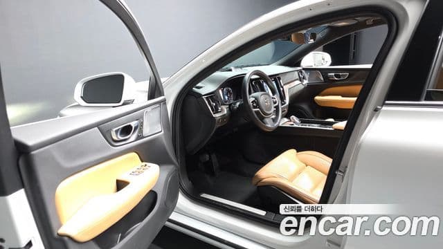 Volvo S60 2020 — фото 10 из 20