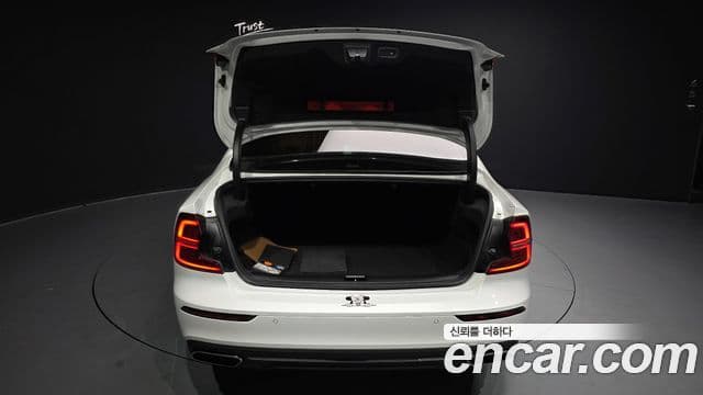 Volvo S60 2020 — Şəkil 20/20